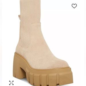 Steve Madden Women's Liberti Lug Sole Boots